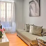 Azafran Apartment